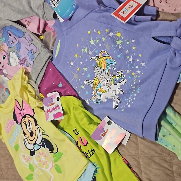 Little Girls Mystery Box  4t or 5t cute clothes , NWT - Picture 3 of 7